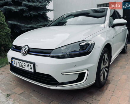 Белый Фольксваген e-Golf, объемом двигателя 0 л и пробегом 112 тыс. км за 13500 $, фото 3 на Automoto.ua