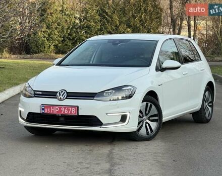 Белый Фольксваген e-Golf, объемом двигателя 0 л и пробегом 129 тыс. км за 11950 $, фото 7 на Automoto.ua
