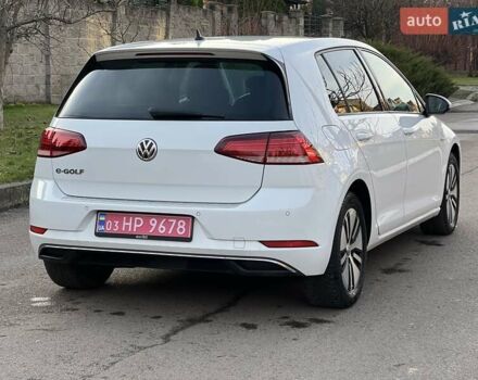 Белый Фольксваген e-Golf, объемом двигателя 0 л и пробегом 129 тыс. км за 11950 $, фото 23 на Automoto.ua