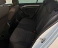 Белый Фольксваген e-Golf, объемом двигателя 0 л и пробегом 99 тыс. км за 13500 $, фото 22 на Automoto.ua