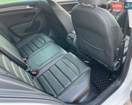 Белый Фольксваген e-Golf, объемом двигателя 0 л и пробегом 129 тыс. км за 11950 $, фото 27 на Automoto.ua