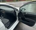 Белый Фольксваген e-Golf, объемом двигателя 0 л и пробегом 163 тыс. км за 11800 $, фото 3 на Automoto.ua