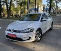 Белый Фольксваген e-Golf, объемом двигателя 0 л и пробегом 229 тыс. км за 14999 $, фото 4 на Automoto.ua