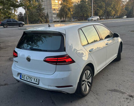 Белый Фольксваген e-Golf, объемом двигателя 0 л и пробегом 169 тыс. км за 12900 $, фото 1 на Automoto.ua