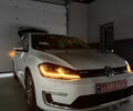 Белый Фольксваген e-Golf, объемом двигателя 0 л и пробегом 164 тыс. км за 12100 $, фото 1 на Automoto.ua