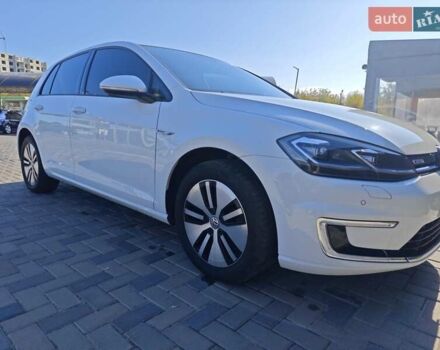 Білий Фольксваген e-Golf, об'ємом двигуна 0 л та пробігом 96 тис. км за 13150 $, фото 5 на Automoto.ua