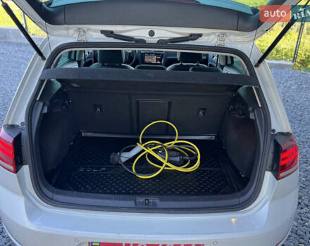 Білий Фольксваген e-Golf, об'ємом двигуна 0 л та пробігом 197 тис. км за 11999 $, фото 21 на Automoto.ua