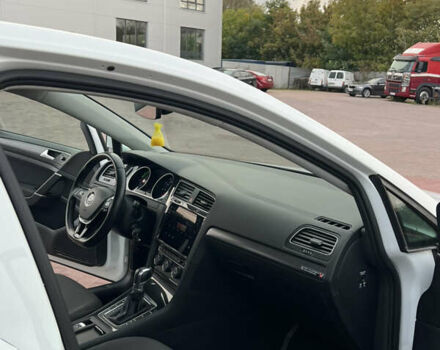 Білий Фольксваген e-Golf, об'ємом двигуна 0 л та пробігом 140 тис. км за 12500 $, фото 24 на Automoto.ua