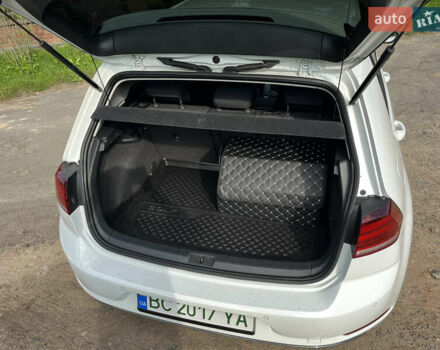 Білий Фольксваген e-Golf, об'ємом двигуна 0 л та пробігом 74 тис. км за 15200 $, фото 24 на Automoto.ua