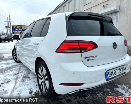 Белый Фольксваген e-Golf, объемом двигателя 0 л и пробегом 58 тыс. км за 16000 $, фото 4 на Automoto.ua