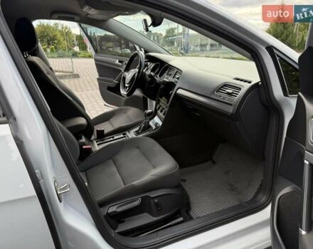 Білий Фольксваген e-Golf, об'ємом двигуна 0 л та пробігом 167 тис. км за 11800 $, фото 13 на Automoto.ua