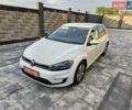 Белый Фольксваген e-Golf, объемом двигателя 0 л и пробегом 65 тыс. км за 14000 $, фото 2 на Automoto.ua