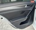 Білий Фольксваген e-Golf, об'ємом двигуна 0 л та пробігом 103 тис. км за 13300 $, фото 25 на Automoto.ua