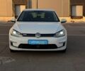 Белый Фольксваген e-Golf, объемом двигателя 0 л и пробегом 99 тыс. км за 13500 $, фото 3 на Automoto.ua