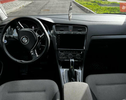 Белый Фольксваген e-Golf, объемом двигателя 0 л и пробегом 78 тыс. км за 14000 $, фото 7 на Automoto.ua