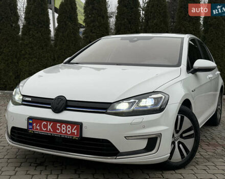 Белый Фольксваген e-Golf, объемом двигателя 0 л и пробегом 97 тыс. км за 11555 $, фото 3 на Automoto.ua
