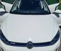 Белый Фольксваген e-Golf, объемом двигателя 0 л и пробегом 136 тыс. км за 19500 $, фото 6 на Automoto.ua