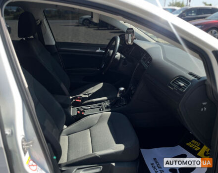 Белый Фольксваген e-Golf, объемом двигателя 36 л и пробегом 118 тыс. км за 15500 $, фото 25 на Automoto.ua