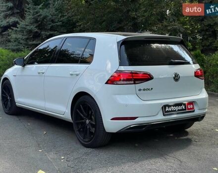 Білий Фольксваген e-Golf, об'ємом двигуна 0 л та пробігом 110 тис. км за 13530 $, фото 6 на Automoto.ua