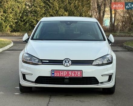 Белый Фольксваген e-Golf, объемом двигателя 0 л и пробегом 129 тыс. км за 11950 $, фото 5 на Automoto.ua