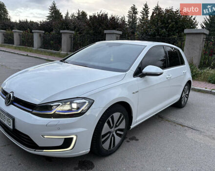 Белый Фольксваген e-Golf, объемом двигателя 0 л и пробегом 128 тыс. км за 13100 $, фото 2 на Automoto.ua