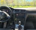 Белый Фольксваген e-Golf, объемом двигателя 0 л и пробегом 136 тыс. км за 19500 $, фото 19 на Automoto.ua