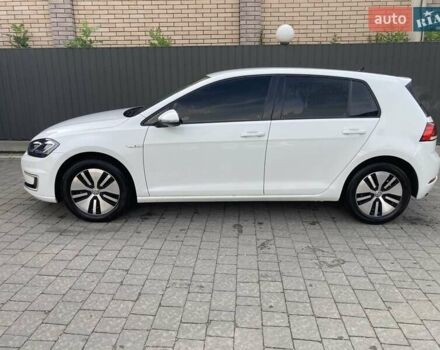 Белый Фольксваген e-Golf, объемом двигателя 0 л и пробегом 77 тыс. км за 13900 $, фото 5 на Automoto.ua