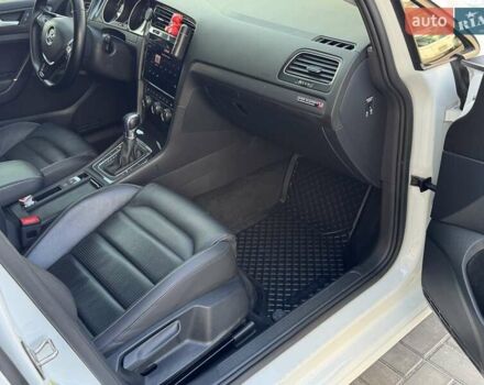 Білий Фольксваген e-Golf, об'ємом двигуна 0 л та пробігом 103 тис. км за 13300 $, фото 23 на Automoto.ua