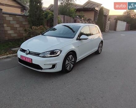 Белый Фольксваген e-Golf, объемом двигателя 0 л и пробегом 142 тыс. км за 12500 $, фото 4 на Automoto.ua