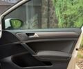 Белый Фольксваген e-Golf, объемом двигателя 0 л и пробегом 116 тыс. км за 12100 $, фото 27 на Automoto.ua