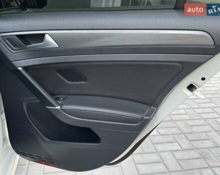 Білий Фольксваген e-Golf, об'ємом двигуна 0 л та пробігом 103 тис. км за 13300 $, фото 18 на Automoto.ua