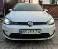 Белый Фольксваген e-Golf, объемом двигателя 0 л и пробегом 180 тыс. км за 13500 $, фото 2 на Automoto.ua