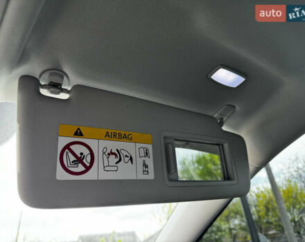 Белый Фольксваген e-Golf, объемом двигателя 0 л и пробегом 78 тыс. км за 14000 $, фото 27 на Automoto.ua