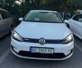 Белый Фольксваген e-Golf, объемом двигателя 0 л и пробегом 57 тыс. км за 12750 $, фото 3 на Automoto.ua