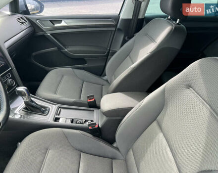 Білий Фольксваген e-Golf, об'ємом двигуна 0 л та пробігом 83 тис. км за 12800 $, фото 18 на Automoto.ua