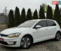 Белый Фольксваген e-Golf, объемом двигателя 0 л и пробегом 97 тыс. км за 11555 $, фото 5 на Automoto.ua