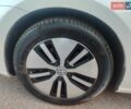 Белый Фольксваген e-Golf, объемом двигателя 0 л и пробегом 142 тыс. км за 13100 $, фото 14 на Automoto.ua