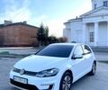Белый Фольксваген e-Golf, объемом двигателя 0 л и пробегом 121 тыс. км за 11900 $, фото 2 на Automoto.ua