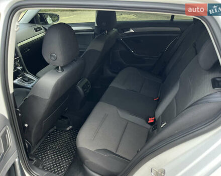 Білий Фольксваген e-Golf, об'ємом двигуна 0 л та пробігом 74 тис. км за 15200 $, фото 23 на Automoto.ua