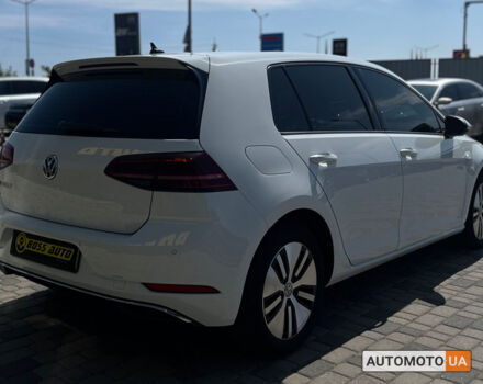 Белый Фольксваген e-Golf, объемом двигателя 36 л и пробегом 118 тыс. км за 15500 $, фото 6 на Automoto.ua
