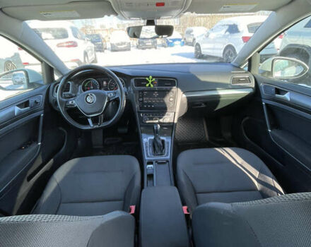 Белый Фольксваген e-Golf, объемом двигателя 0 л и пробегом 56 тыс. км за 11600 $, фото 26 на Automoto.ua