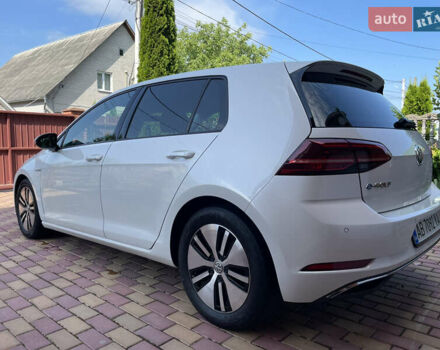 Белый Фольксваген e-Golf, объемом двигателя 0 л и пробегом 90 тыс. км за 14699 $, фото 11 на Automoto.ua