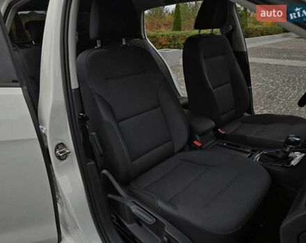 Белый Фольксваген e-Golf, объемом двигателя 0 л и пробегом 101 тыс. км за 12499 $, фото 20 на Automoto.ua