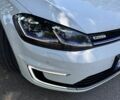 Белый Фольксваген e-Golf, объемом двигателя 0 л и пробегом 139 тыс. км за 12450 $, фото 40 на Automoto.ua