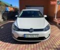 Белый Фольксваген e-Golf, объемом двигателя 0 л и пробегом 97 тыс. км за 14500 $, фото 17 на Automoto.ua