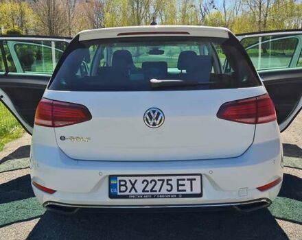 Белый Фольксваген e-Golf, объемом двигателя 0 л и пробегом 136 тыс. км за 19500 $, фото 11 на Automoto.ua