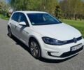 Белый Фольксваген e-Golf, объемом двигателя 0 л и пробегом 136 тыс. км за 19500 $, фото 3 на Automoto.ua