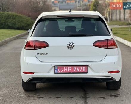 Белый Фольксваген e-Golf, объемом двигателя 0 л и пробегом 129 тыс. км за 11950 $, фото 21 на Automoto.ua
