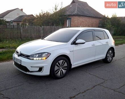 Белый Фольксваген e-Golf, объемом двигателя 0 л и пробегом 125 тыс. км за 11950 $, фото 9 на Automoto.ua