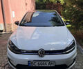 Белый Фольксваген e-Golf, объемом двигателя 0 л и пробегом 74 тыс. км за 11300 $, фото 1 на Automoto.ua